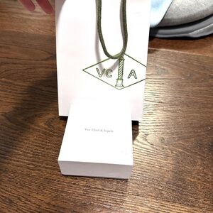 Van Cleef & Arpels White Box and gift bag